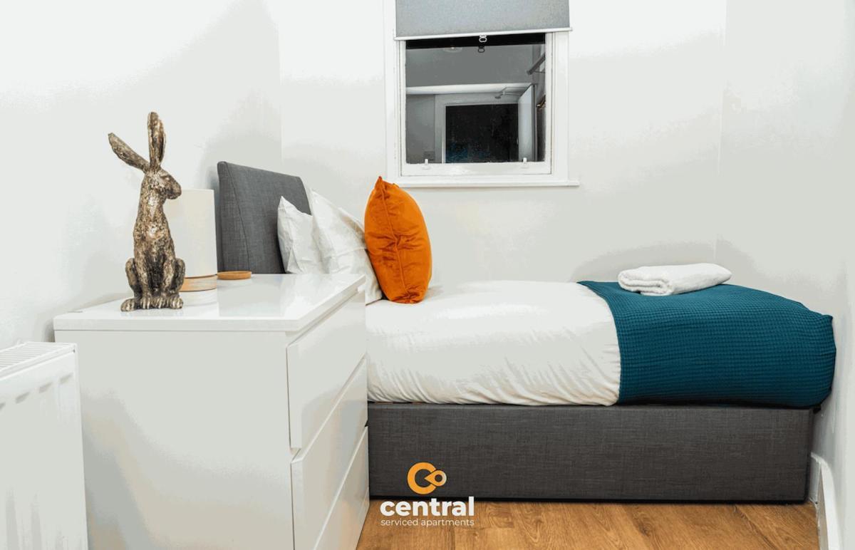 Central Serviced Apartments - 2 Bedrooms - Modern - Unique Touches - Free Street Parking - Fully Equipped - Close To City Centre - Short & Long Term Stays Available Dundee Buitenkant foto